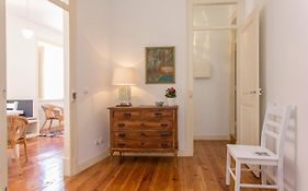 Spacious Alfama Duplex, By TimeCooler